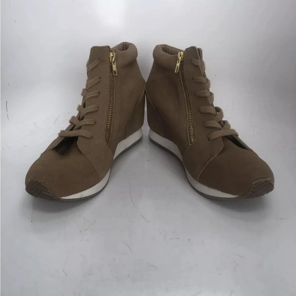 NEW Steve Madden Deirda Taupe Brown Suede Women's Bootie Boots Shoes Sneakers‎